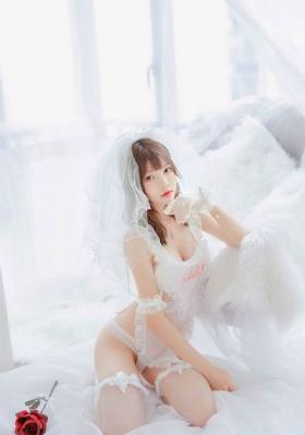 动漫美女被脱小内内香椿动漫