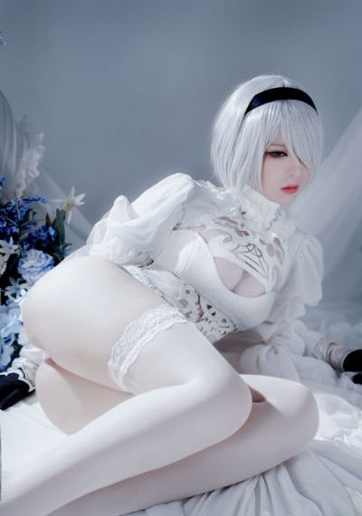 优秀女巫贾斗心