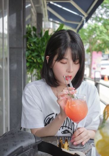 吴艳妮被淘汰后百度独家喊话