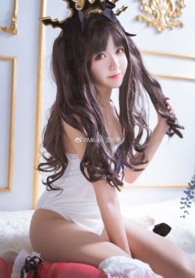 湛江60多亩香蕉林被台风拦腰吹断