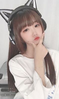 年轻妈妈四